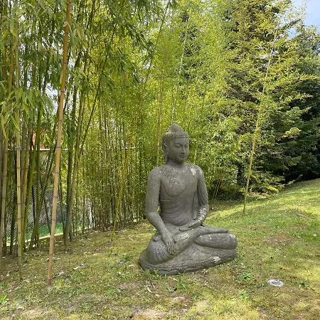 Apartment My Humble House - Elegante Con Patio Oggiono