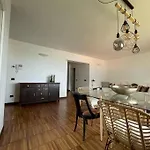 My Humble House - Elegante Con Patio Oggiono