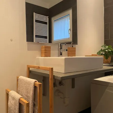 My Humble House - Elegante Con Patio Apartment